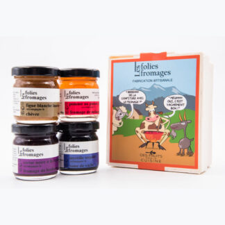 Assortment of 4 jars of 45g Folies Fromages in wooden box